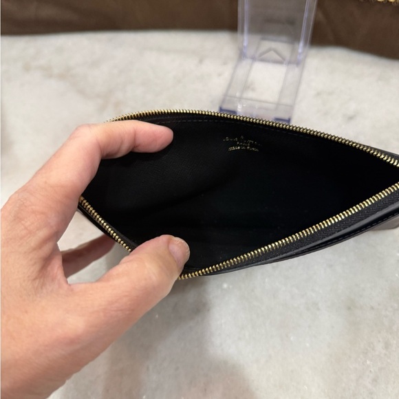 LOUIS VUITTON
Monogram Slim Purse Unisex New - Picture 4 of 5